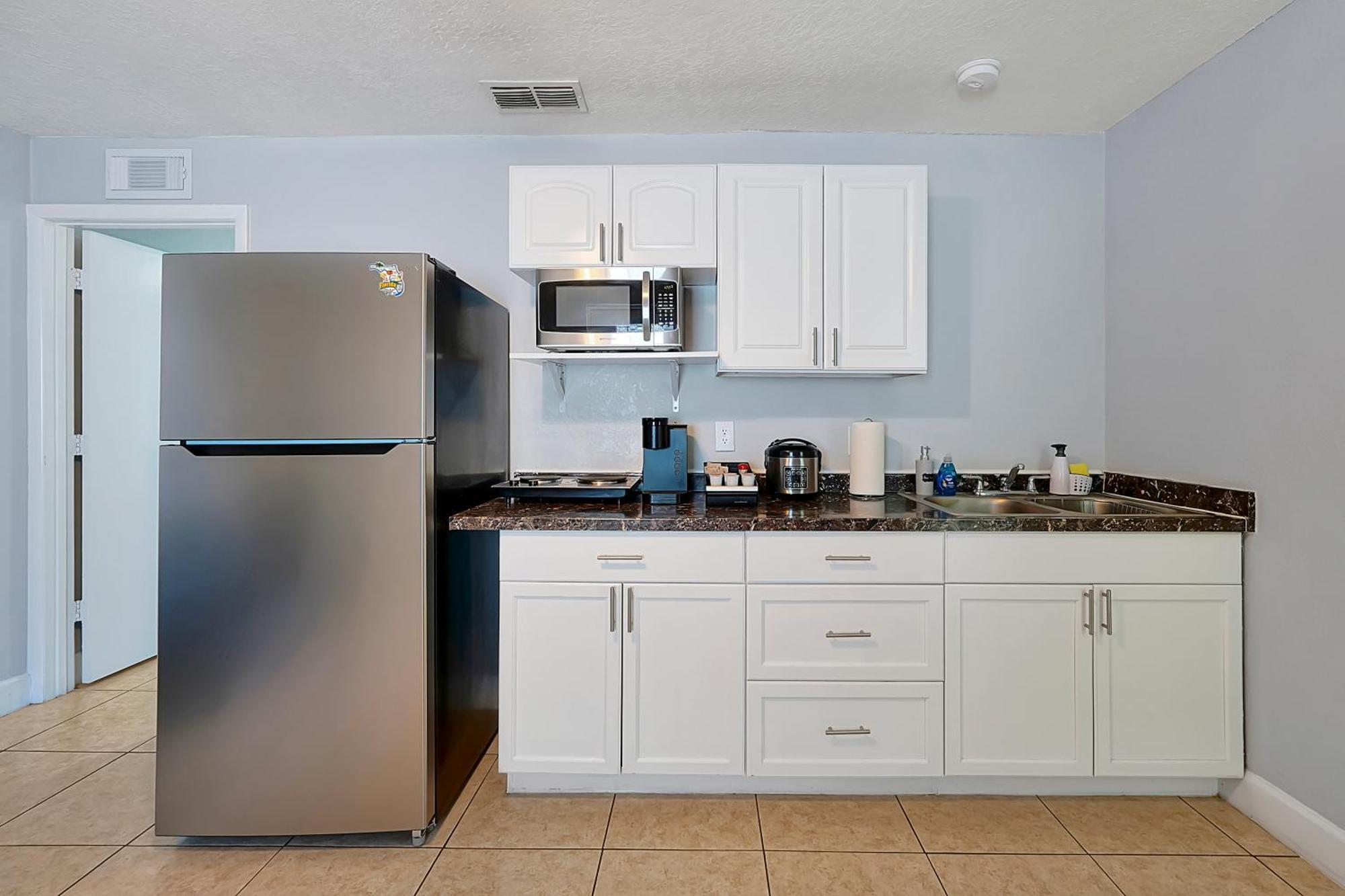 Comfortable Private Room In Tampa: The Wanderlust المظهر الخارجي الصورة